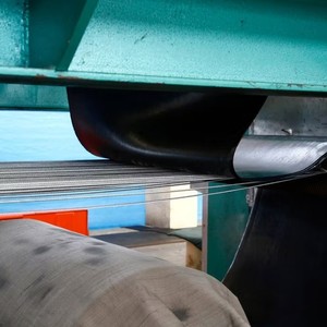 63 50 75MM Staalband Rubber Transportband ST800 1000 Directe verkoop voor steengroeven en kolenmijnen - Product Image 4