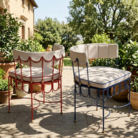 Chaise de salle à manger moderne américaine à dossier incurvé en tissu, couleur crème, avec coussin moelleux, mobilier de restaurant durable et écologique pour centres commerciaux et écoles