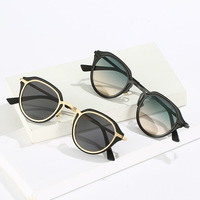 Nouveau rétro transfrontalier personnalisé riz ongles PC lentille à la mode hommes femmes en ligne enfants cadre lunettes de soleil unisexe rouge lunettes de soleil