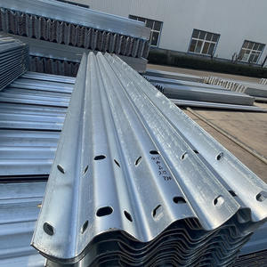 Barrera de choque de acero <span class=keywords><strong>HDG</strong></span> para seguridad vial, barandilla de carretera de metal W Beam Thrie Wave Bridge Guardrail - Product Image 1
