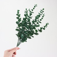 Daun eucalyptus buatan yang realistis untuk dekorasi pernikahan dan rumah