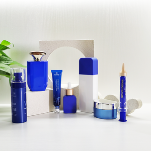 2024 Offre Spéciale luxe nouveauté personnalisé marque privée emballage de soins de la peau lotion pompe pulvérisateur <span class=keywords><strong>seringue</strong></span> sans air ensemble de soins de la peau - Product Image 1