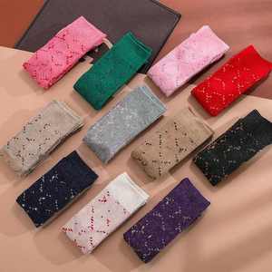 <span class=keywords><strong>Calze</strong></span> al ginocchio GG glitterate di marca famosa 2025 da donna, traspiranti con logo sul corpo, per primavera, lavorate a maglia per uso quotidiano - Product Image 2