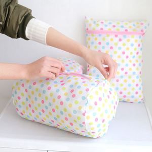 Bolsa de Lavandería Plegable de Malla de Poliéster Reutilizable y Ecológica al por Mayor con Cierre de Cremallera y Logotipo Personalizado para Promociones de Lavadoras - Product Image 5