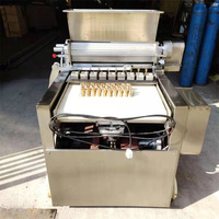 Petite machine de moulage de biscuits automatique à bas prix Machine de fabrication de biscuits de dépôt de macaron