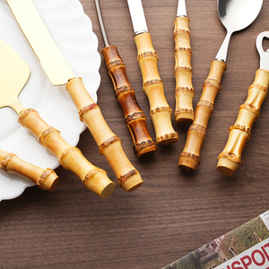 Độc đáo 304 thép không gỉ <span class=keywords><strong>Flatware</strong></span> Bộ cho đám cưới đầy đủ bộ đồ ăn phục vụ tùy chỉnh thiết lập dao kéo với tre xử lý - Product Image 2