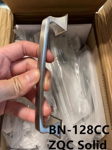 Handle and <strong>Knob</strong> Foshan Hardware CX012 Home Furniture Kitchen Cabinet Modern <strong>Style</strong> Golden Wardrobe Door Handle - Product Image 6
