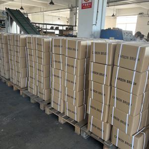 Brosses de carbone de moteur de machine à laver à longue durée de vie à double couche dans les pièces d'appareils ménagers - Product Image 6