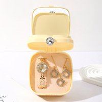 Set de Regalo Personal para Mujer Wisteria, Reloj de Cuarzo de Cristal, Collar de Mariposa, Pendientes, Elegante y Dulce, Regalo Personalizado con Trébol, Regalo de Cumpleaños