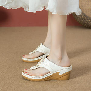 Nouvelle <span class=keywords><strong>grande</strong></span> <span class=keywords><strong>taille</strong></span> femmes décoration florale plate-forme légère tongs PU semelle extérieure en caoutchouc respirant pour - Product Image 4