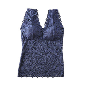 Top corto de verano para mujer, a la moda, con escote en V profundo, encaje, bordado floral, top tipo bralette, camisola con sujetador incorporado y acolchado. - Product Image 1