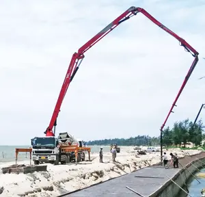 Çin enerji tasarrufu 44 ton beton pompaları SYG5441THBCB 530C-10 kamyon monte beton pompası bom