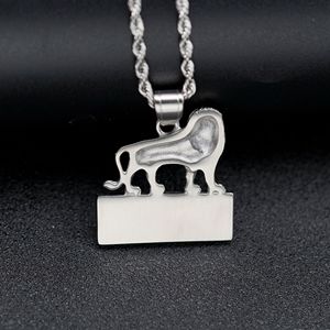 Collana con Placca Rettangolare con Scritta KINGLION e Leone Scolpito 3D Intricato e Mitico, con Zirconi Cubici - Product Image 5