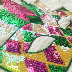 Vente en gros personnalisée Mardi Gras vêtements brodés grandes paillettes thermocollantes brodées sur patchs pour vêtements - Product Image 5
