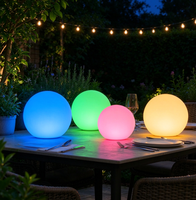 Lampe de table à LED changeante de couleur RGB, boule lumineuse décorative pour Noël, les fêtes, le jardin, la terrasse et la décoration d'événements en plein air