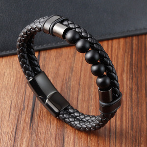 Bracelet en cuir tressé double couche pour homme avec perles en pierre de lave et fermoir magnétique en acier inoxydable PVD Gunblack - Product Image 5