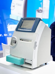 Analizador Automático de Bioquímica Sanguínea Veterinaria, Analizador de Gases Sanguíneos con Pantalla Grande para Uso Veterinario - Product Image 2