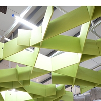 Panneau acoustique de plafond en fibre de polyester, tuile de plafond suspendue décorative insonorisante, conception de projet personnalisée
