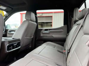 Voitures d'occasion parfaites, propres, 2022 G <span class=keywords><strong>M</strong></span> <span class=keywords><strong>C</strong></span> Sierra 1500 Crew Cab SLT Pickup 4D 5 3/4 pieds, prêtes à être expédiées - Product Image 4