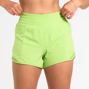 Shorts de sport légers pour femmes avec cordon élastique et logo personnalisé, ceinture verte - Product Image 3