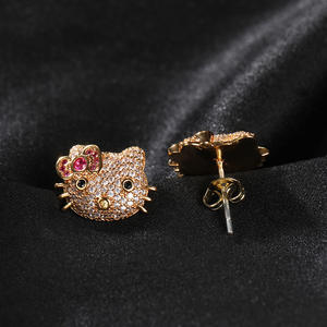 Nueva llegada Hello <span class=keywords><strong>Kitty</strong></span> chapado en oro joyería diseño Hip Hop lindo gato pendientes latón Micro pavé 5A circón moda Stud pendientes - Product Image 6