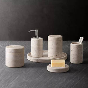 Ensemble de salle de bain de luxe en résine jaune, 5 pièces, distributeur de savon, effet marbre givré, accessoires de salle de bain en polyrésine pour la décoration de la maison - Product Image 4