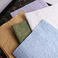 Draps de lit jetables en papier crépon et housses de table médicales certifiées CE 80x180cm ou sur mesure pour usage hospitalier