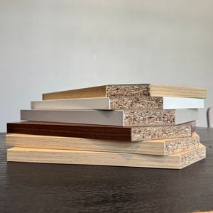 तैयार मेलामाइन कण चिपबोर्ड आइसो9001 प्रमाणित पर्यावरण के लिए अनुकूल 3-परत संरचना - Product Image 2