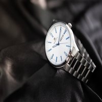 Montre à quartz de luxe STELLAR ELEGANCE, fonction calendrier, allure professionnelle raffinée, bracelet en acier inoxydable 316L, verre saphir 42 mm