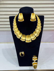 Ensemble de <span class=keywords><strong>bijoux</strong></span> de luxe Zhuerrui en zircon cubique, <span class=keywords><strong>parure</strong></span> de <span class=keywords><strong>bijoux</strong></span> géométriques en diamant américain, collier, bracelet, boucles d'oreilles, bague - Product Image 5