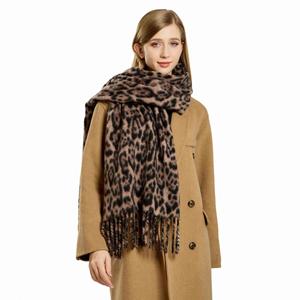 Bufanda de Invierno para Mujer, Diseño de Leopardo, Gruesa, 100% Poliéster, Nueva Moda, Venta al Por Mayor - Product Image 3