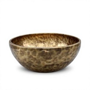 Bol chantant artisanal en bronze plaqué or, sculpté avec précision, motif lune pleine, pour vibrations thérapeutiques et guérison des chakras - Product Image 5