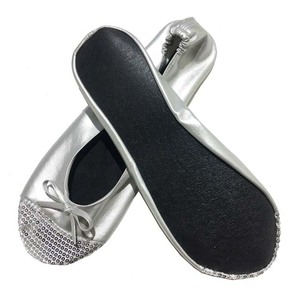 2023 gros Ballet pliable ballerines pliables plier jetable ballerine chaussures de <span class=keywords><strong>danse</strong></span> pour femmes salle de bal noir Pu chaussures - Product Image 2
