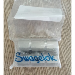 วาล์วกันกลับ Swagelok รุ่น SS-4CP4-RT-1 สำหรับควบคุมการไหลทางเดียว ใช้ในอุตสาหกรรม - Product Image 3
