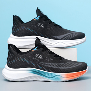 รองเท้าผู้ชาย รุ่นใหม่ รองเท้าวิ่งตาข่ายน้ำหนักเบาพิเศษ รองเท้ากีฬา ระบายอากาศได้ดี พื้นรองเท้ากันกระแทก รองเท้าวิ่งน้ำหนักเบา - Product Image 2