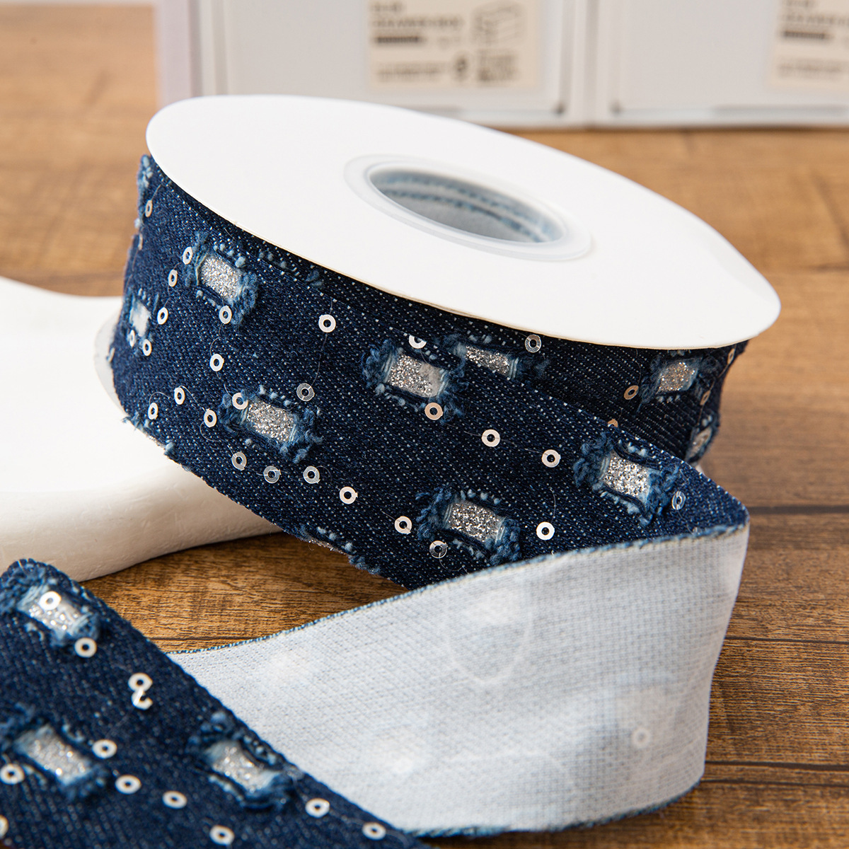 Sangle en denim à paillettes à bord bleu de 4 cm, 1 mètre (10 mètres/rouleau)