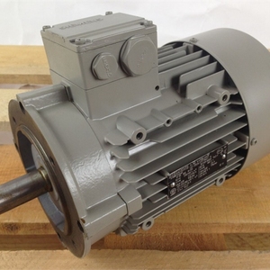 มอเตอร์เหนี่ยวนำสามเฟส 200L 30 4 1LE0003-2AB4, 30 กิโลวัตต์, ประหยัดพลังงาน - Product Image 1