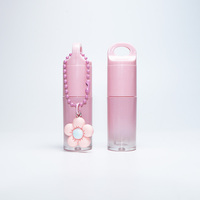 En Stock grand pinceau rose brillant à lèvres Tube pendentif personnalisé porte-clés liquide huile crème bouteille maquillage en plastique emballage matériel Tube
