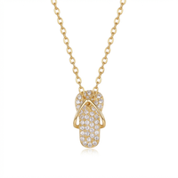 Collier tendance en acier inoxydable plaqué or 18 carats avec pendentif mignon en forme de pantoufle, orné de zircone étincelante, bijou esthétique pour femme
