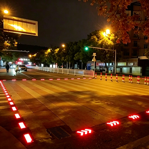 Luz LED Solar Subterránea de Aluminio con Clasificación IP68, Lámpara de Advertencia de Tráfico para Acera, Señalización Direccional con Flecha Iluminada - Product Image 4