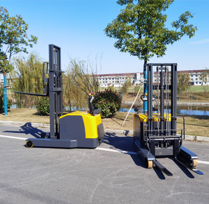 Apilador de palés de carretilla elevadora eléctrica Crown de 1 tonelada y 1,5 toneladas a la venta apilador de palés de alto alcance de contrapeso - Product Image 2