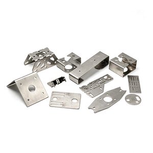 Pièces de quincaillerie sur mesure en aluminium et acier inoxydable, fabrication par estampage métallique - Product Image 4