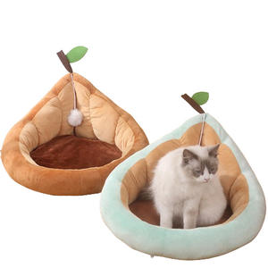 Squishy Avocado-förmiges Plüsch-Haustier bett kommt mit einem lustigen hängenden Ball-Perfekt für Kuscheln und Spielzeit - Product Image 1