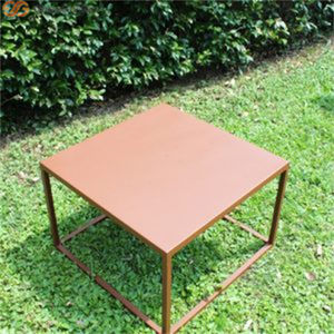 Table basse moderne en acier corten thermolaqué pour la décoration extérieure du jardin et une zone de sièges confortable et fonctionnelle - Product Image 3