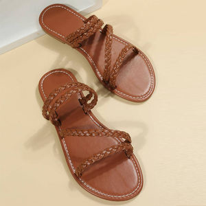 Sandales et pantoufles plates à bout rond pour femme, collection été 2025, style simple et ondulé, coloris assortis, souples, pour la plage, modèle 1004 - Product Image 3