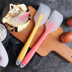 Espátula de Silicona Translúcida Antiadherente, Resistente al Calor, Apta para Horno y Lavavajillas, 100% de Grado Alimenticio, Herramientas para Hornear y Repostería - Product Image 5