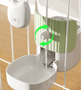 Köpekler ve kediler için otomatik evcil hayvan besleme kasesi sınır ötesi katı desen plastik su şişeleri asılı kedi kafesi seyahat için - Product Image 4