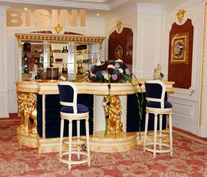 Mueble Bar de Madera Maciza de la Familia Real, Pintado a Mano en Dorado, con Vinoteca y Decoración de León - Product Image 5