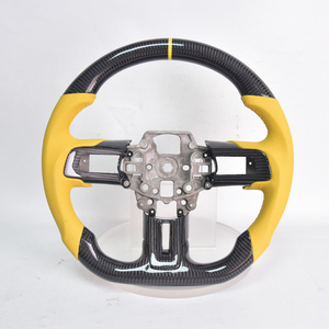 Volante de Fibra de Carbono en Forma de D para Ford Mustang GT/GT350/GT350R 2015-2017, Cuero Nappa Blanco con Base Plana y Detalles - Product Image 4
