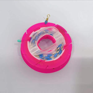 Bobine de ligne de pêche multifonctionnelle en silicone de 60 mm de diamètre avec fentes pour accessoires et supports pivotants en forme de huit - Product Image 3